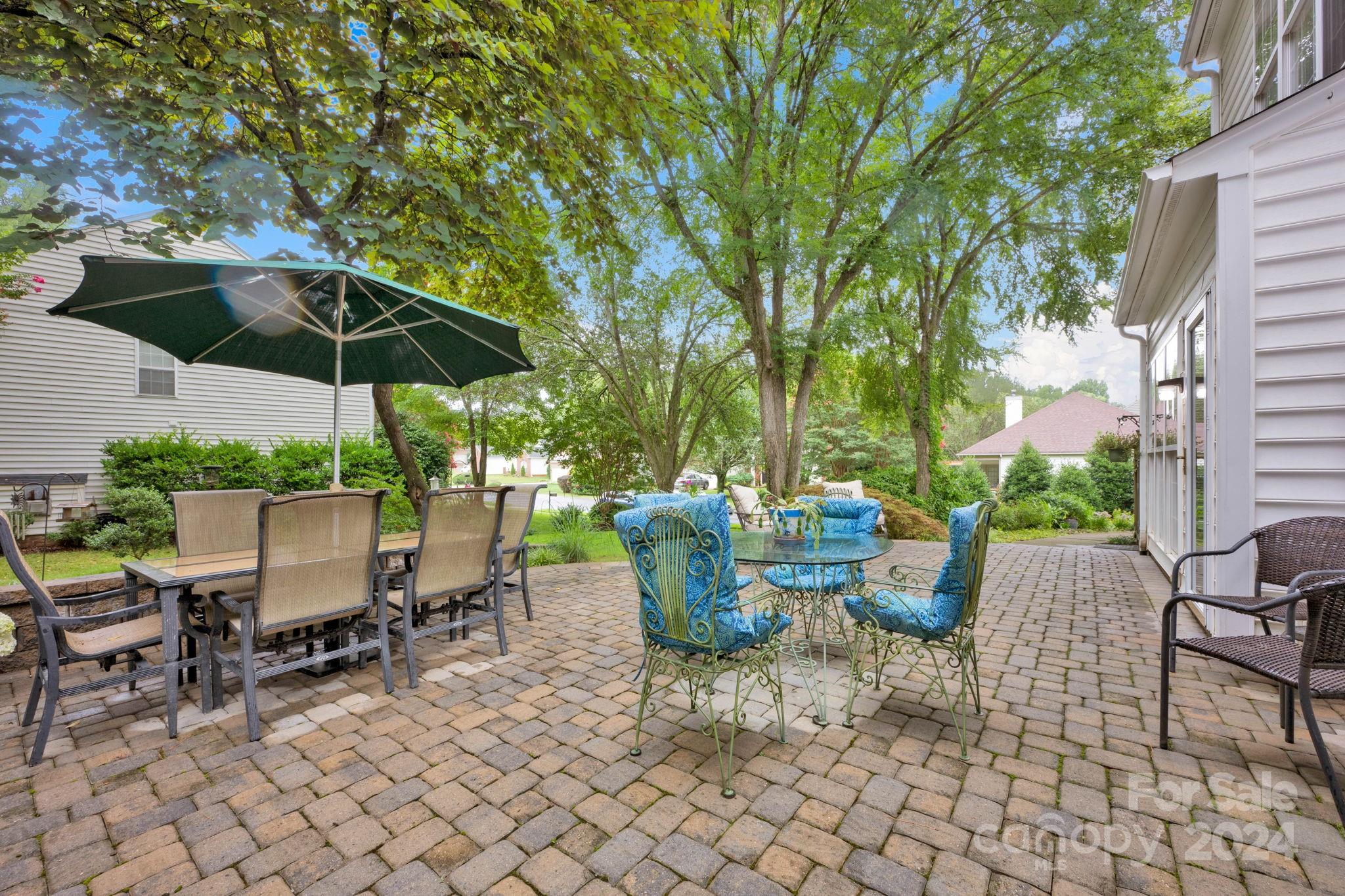 15805 Kinlocke Drive