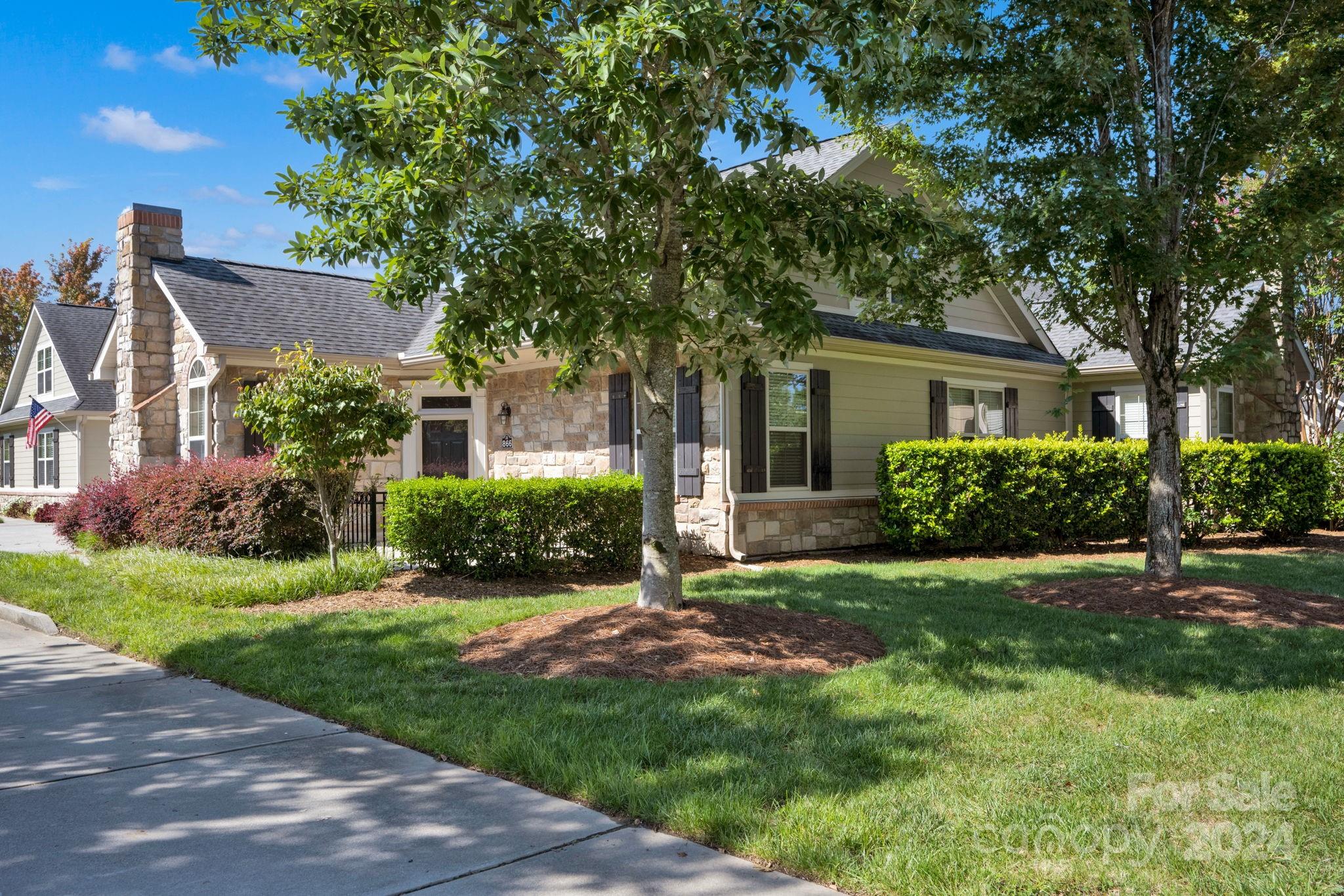 866 Ledgestone Court