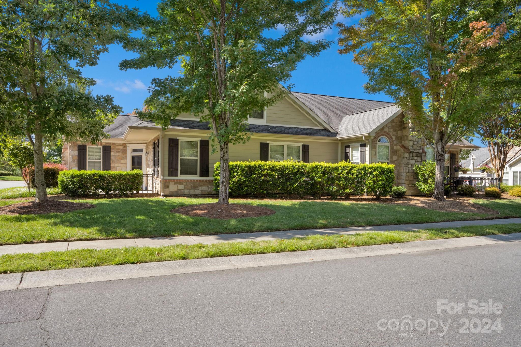 866 Ledgestone Court