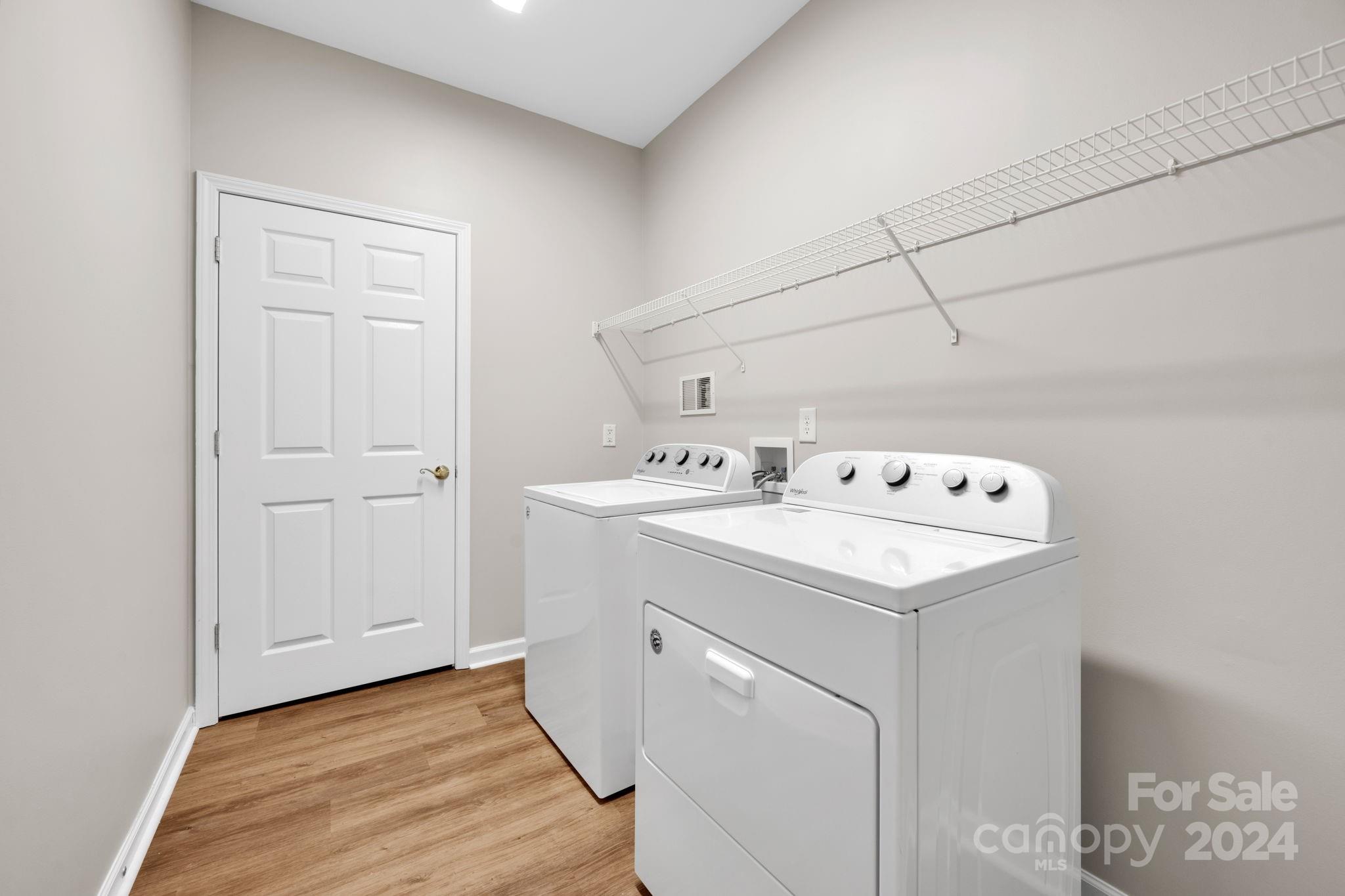 866 Ledgestone Court