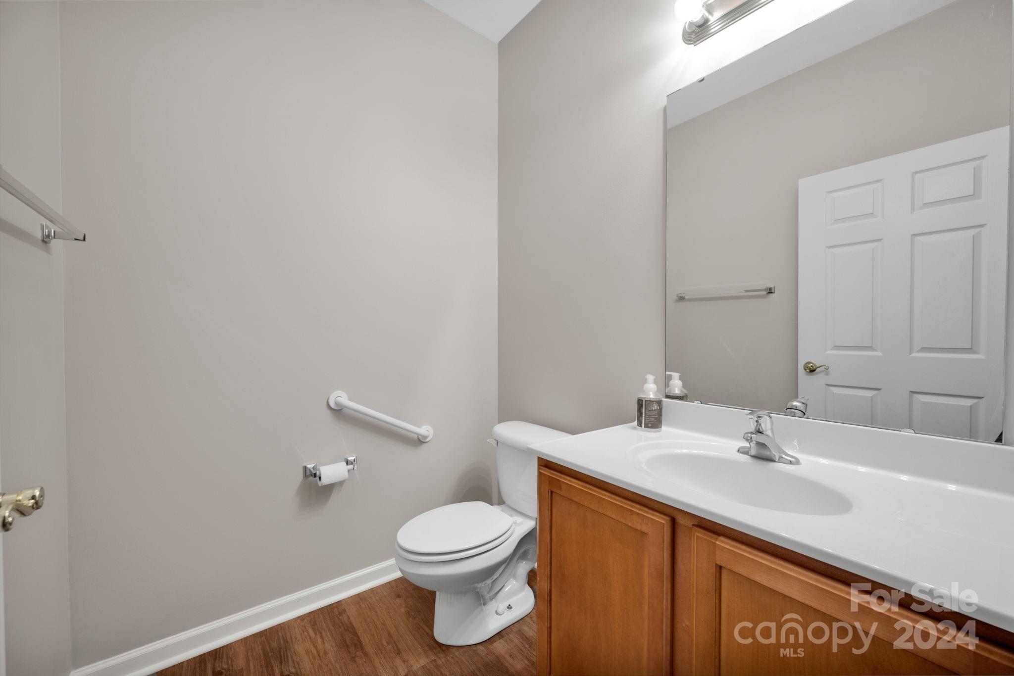 866 Ledgestone Court