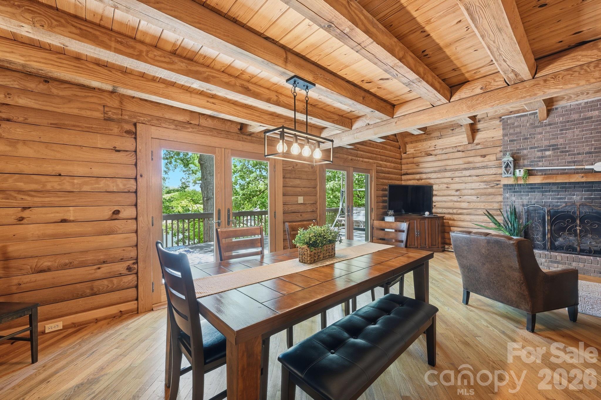 3779 Chevlot Hills Road