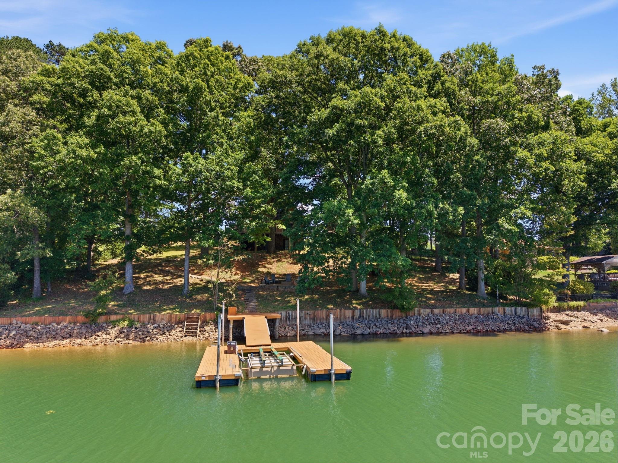 3779 Chevlot Hills Road