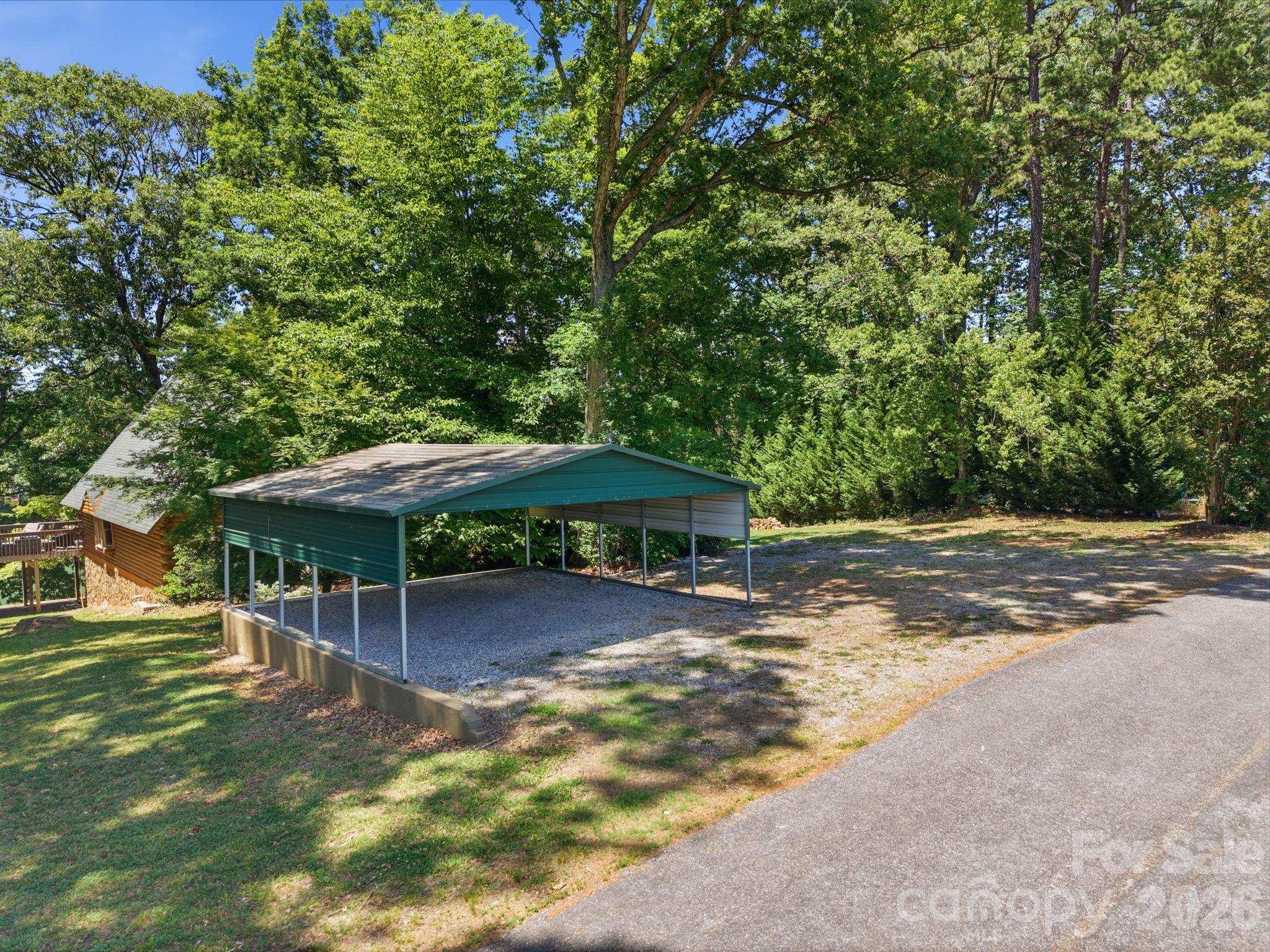 3779 Chevlot Hills Road