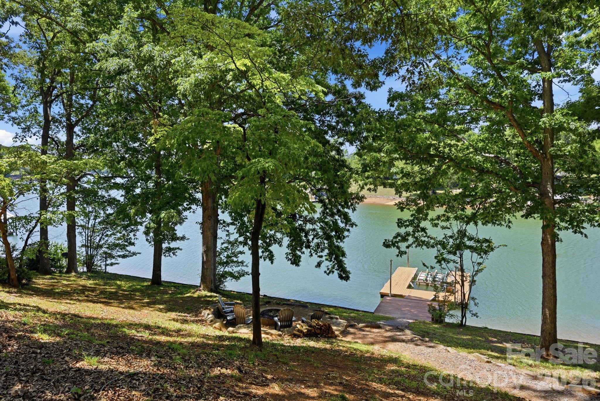 3779 Chevlot Hills Road