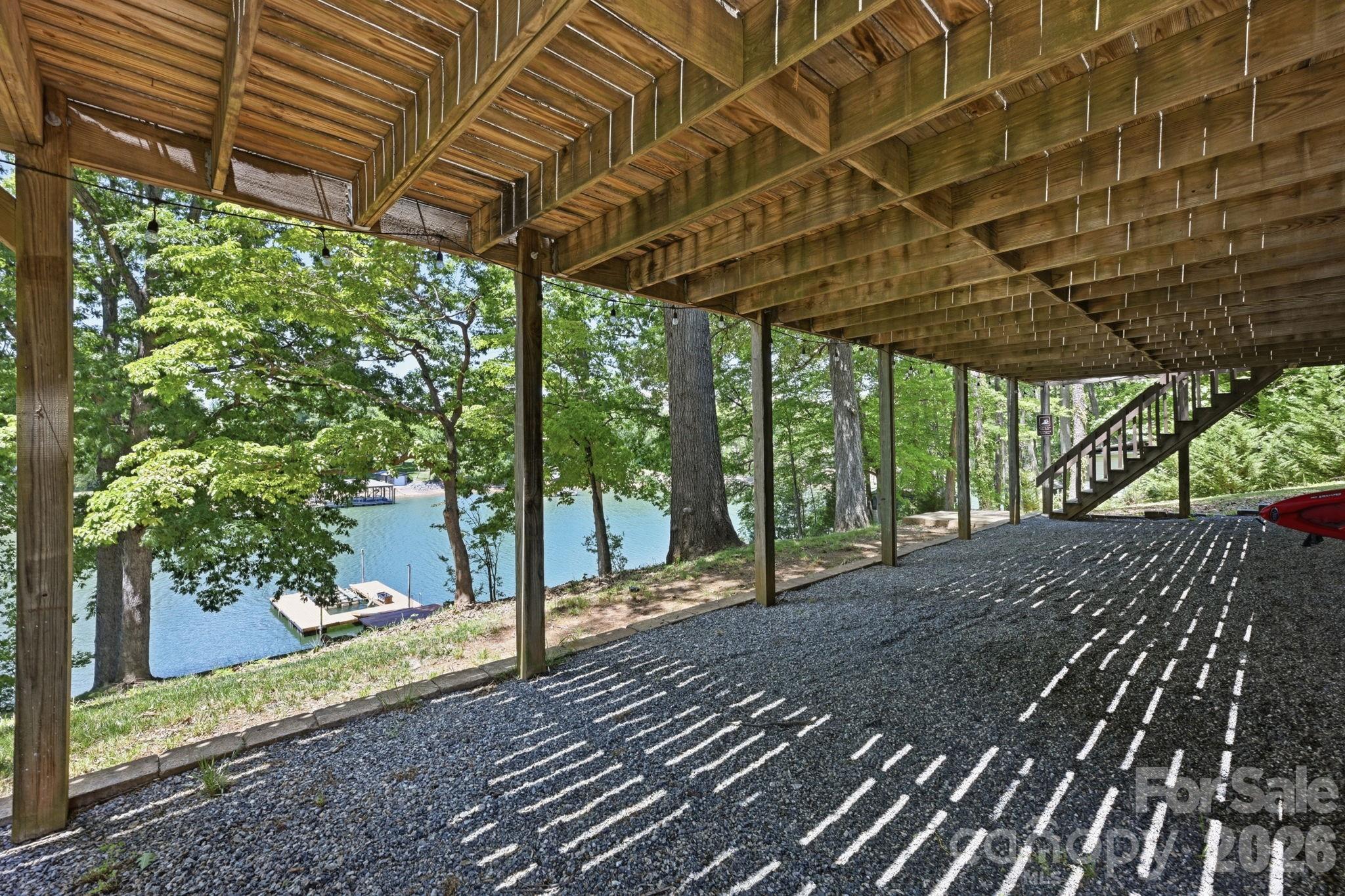 3779 Chevlot Hills Road