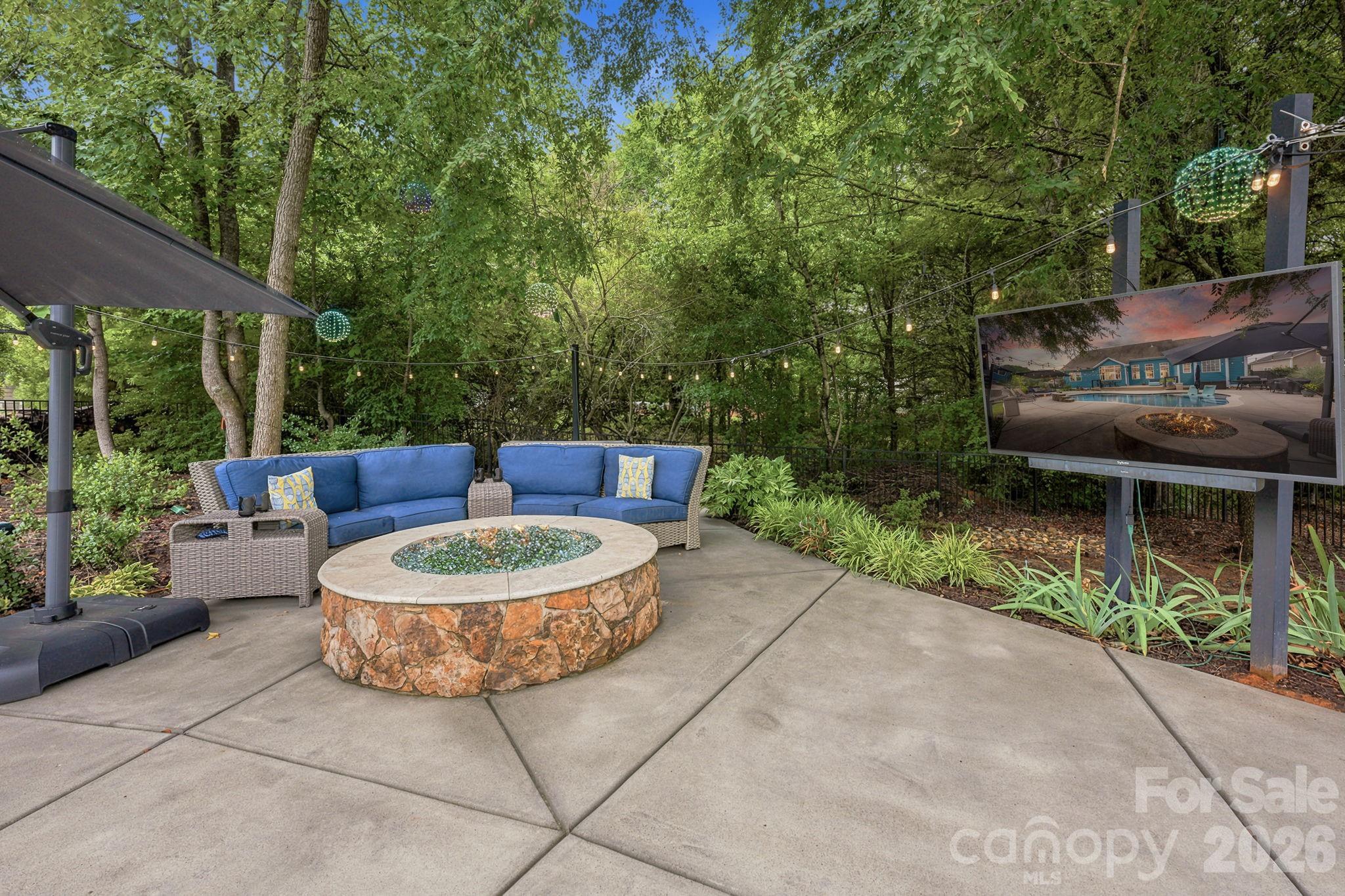 6957 Pin Oaks Drive