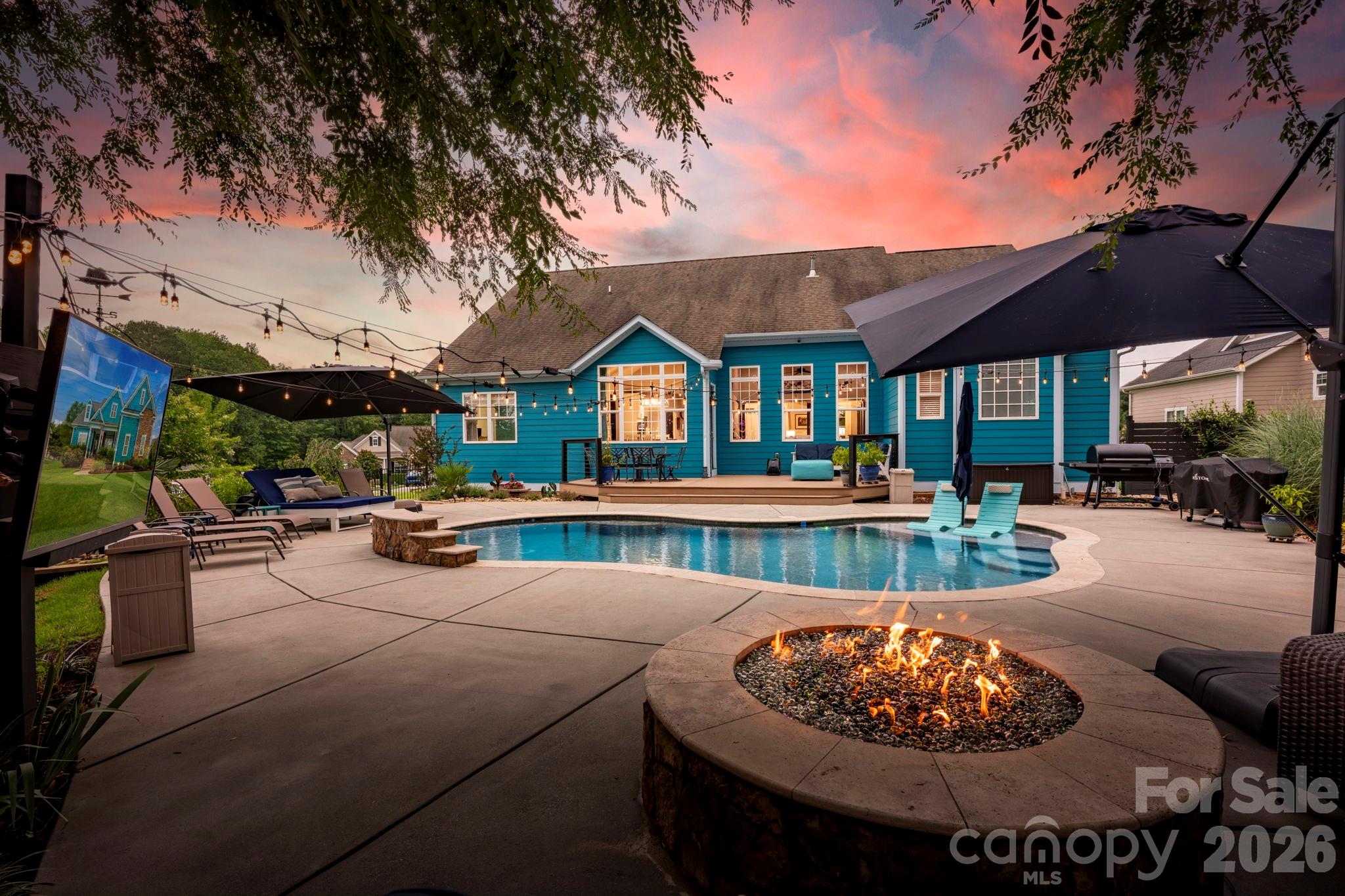 6957 Pin Oaks Drive