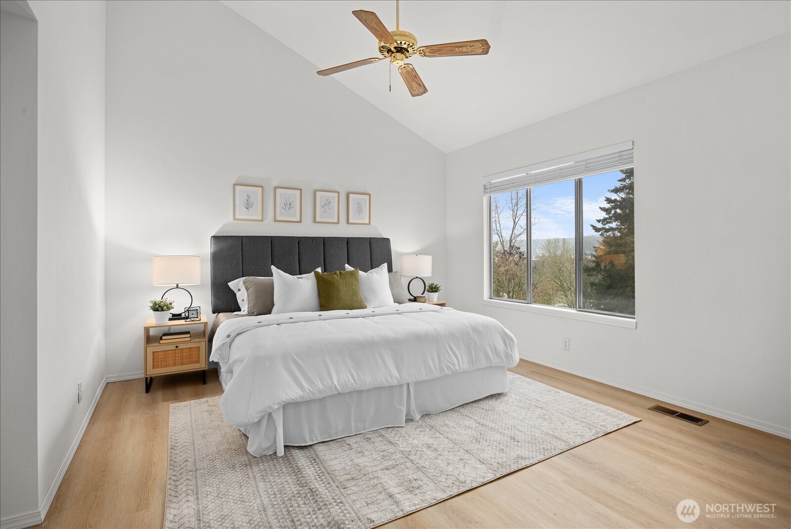 7250 NE Old Redmond Rd Unit: F124