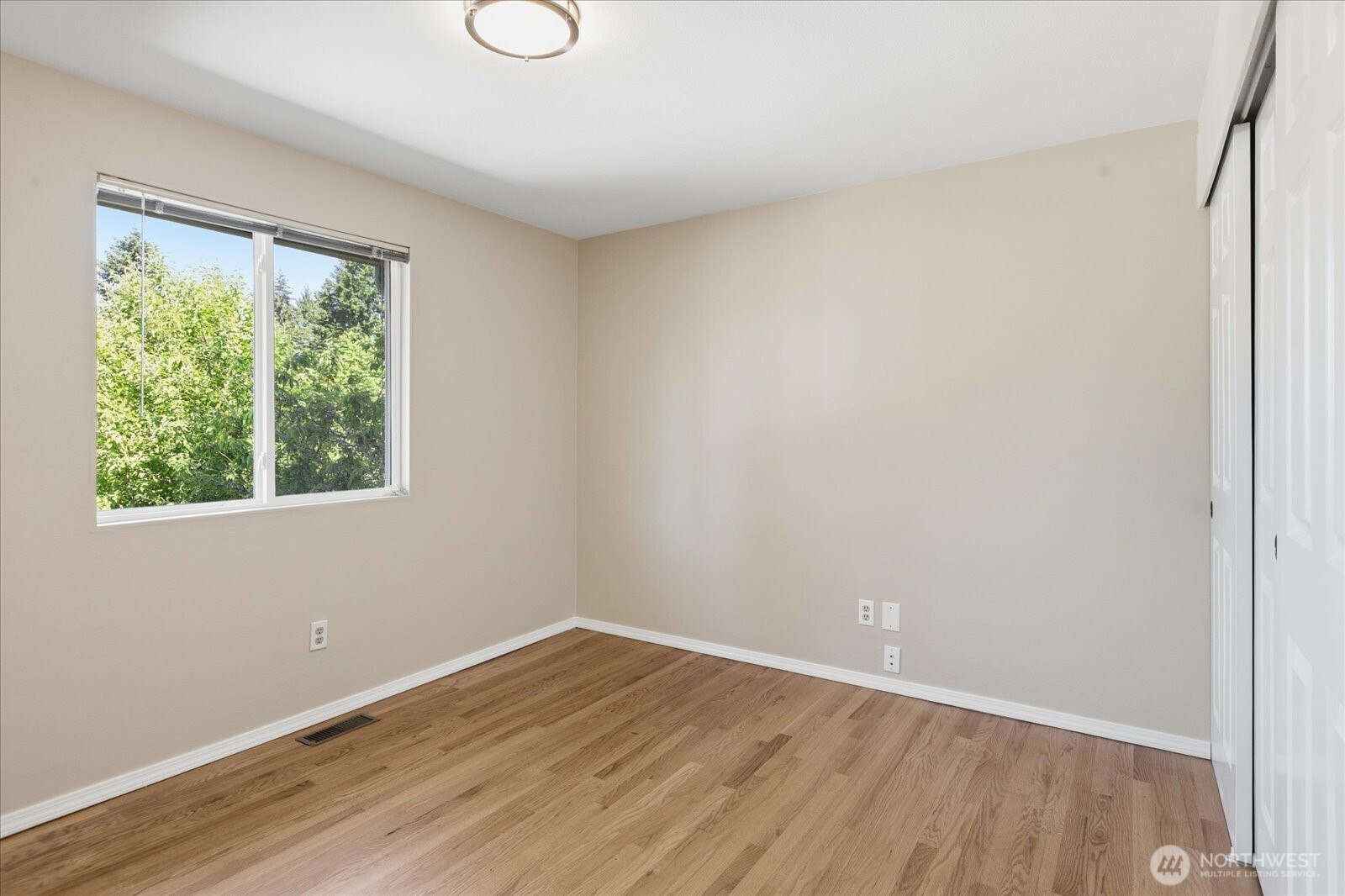 9216 169th Place NE