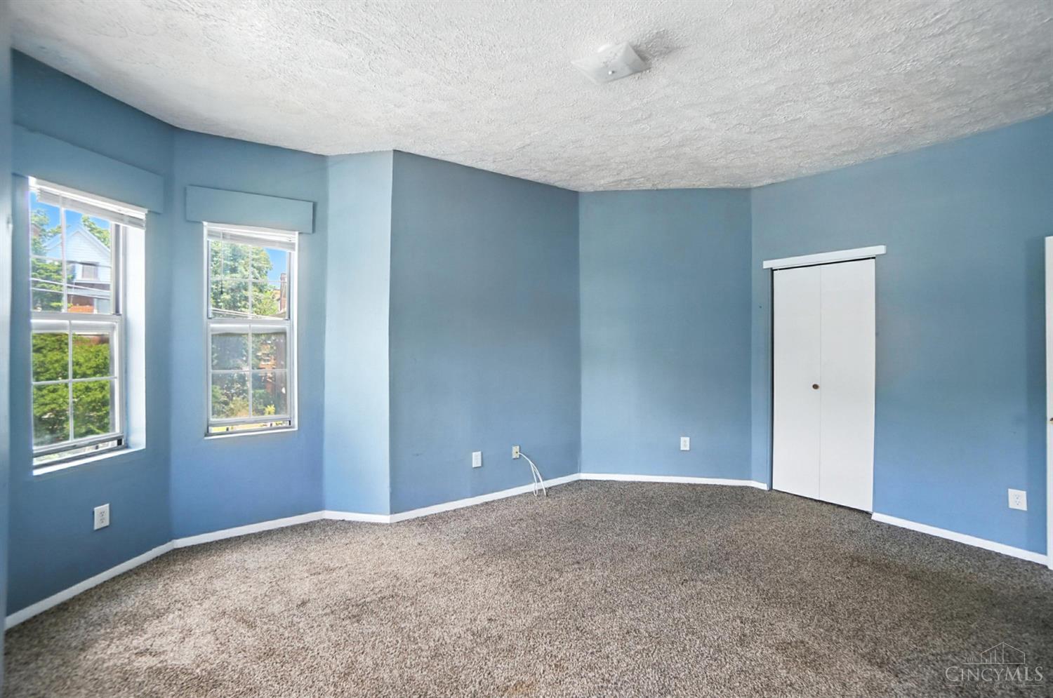 2322 Maplewood Avenue