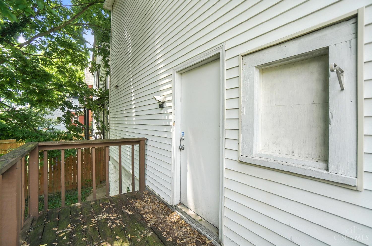 2322 Maplewood Avenue