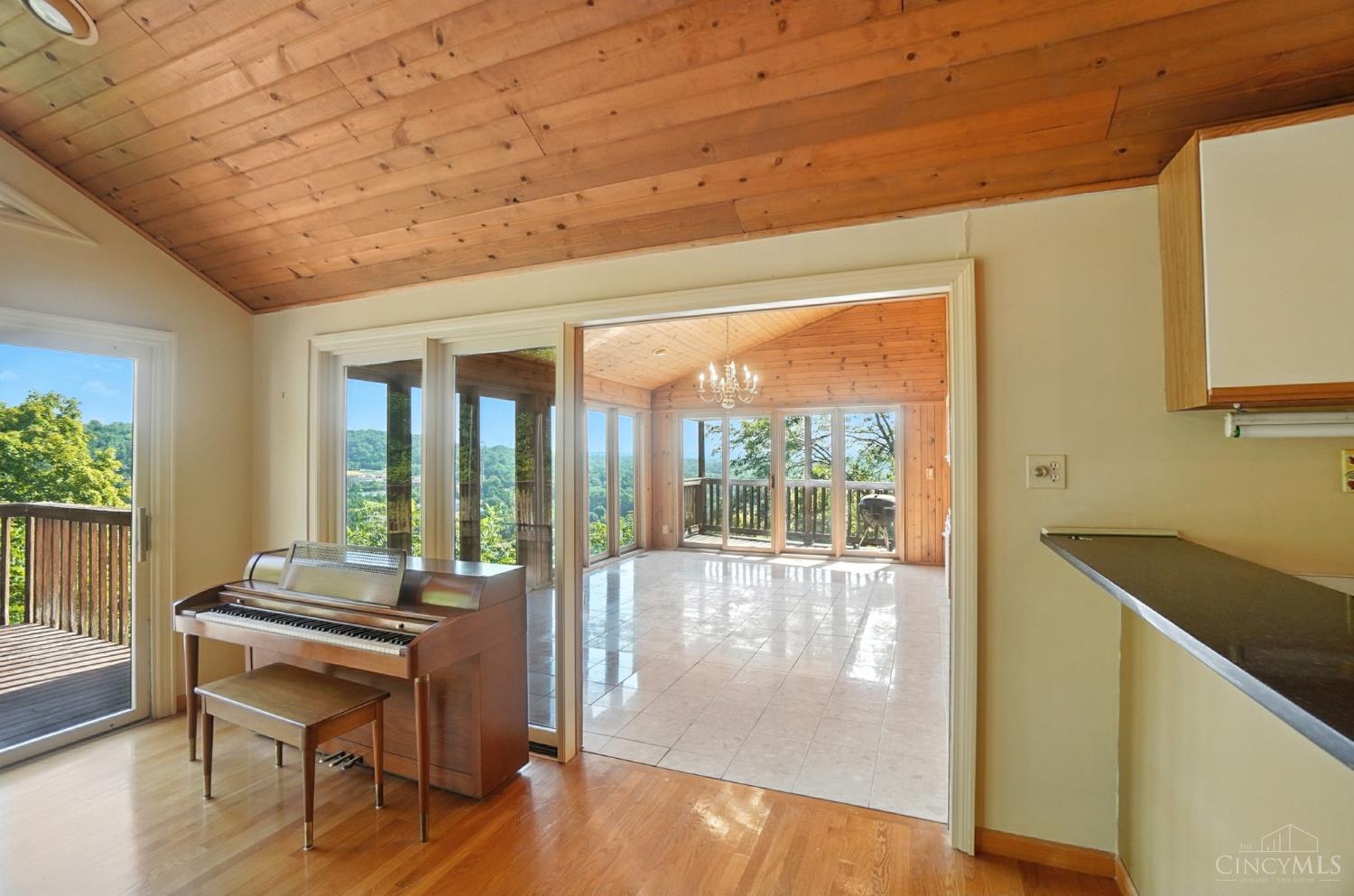 2088 Raeburn Drive