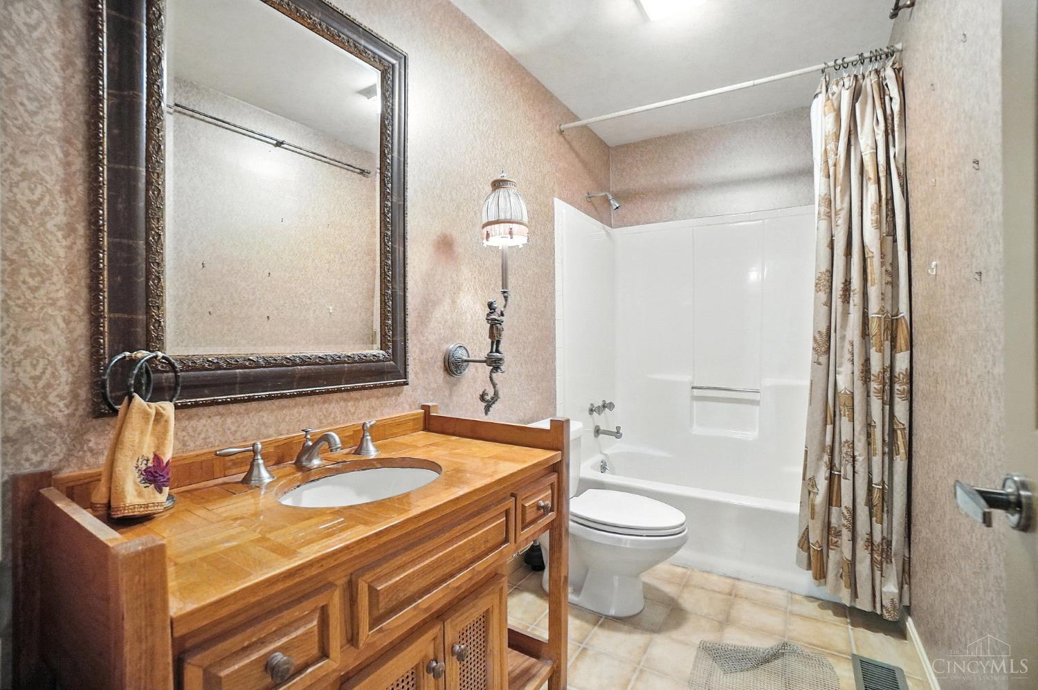 2088 Raeburn Drive