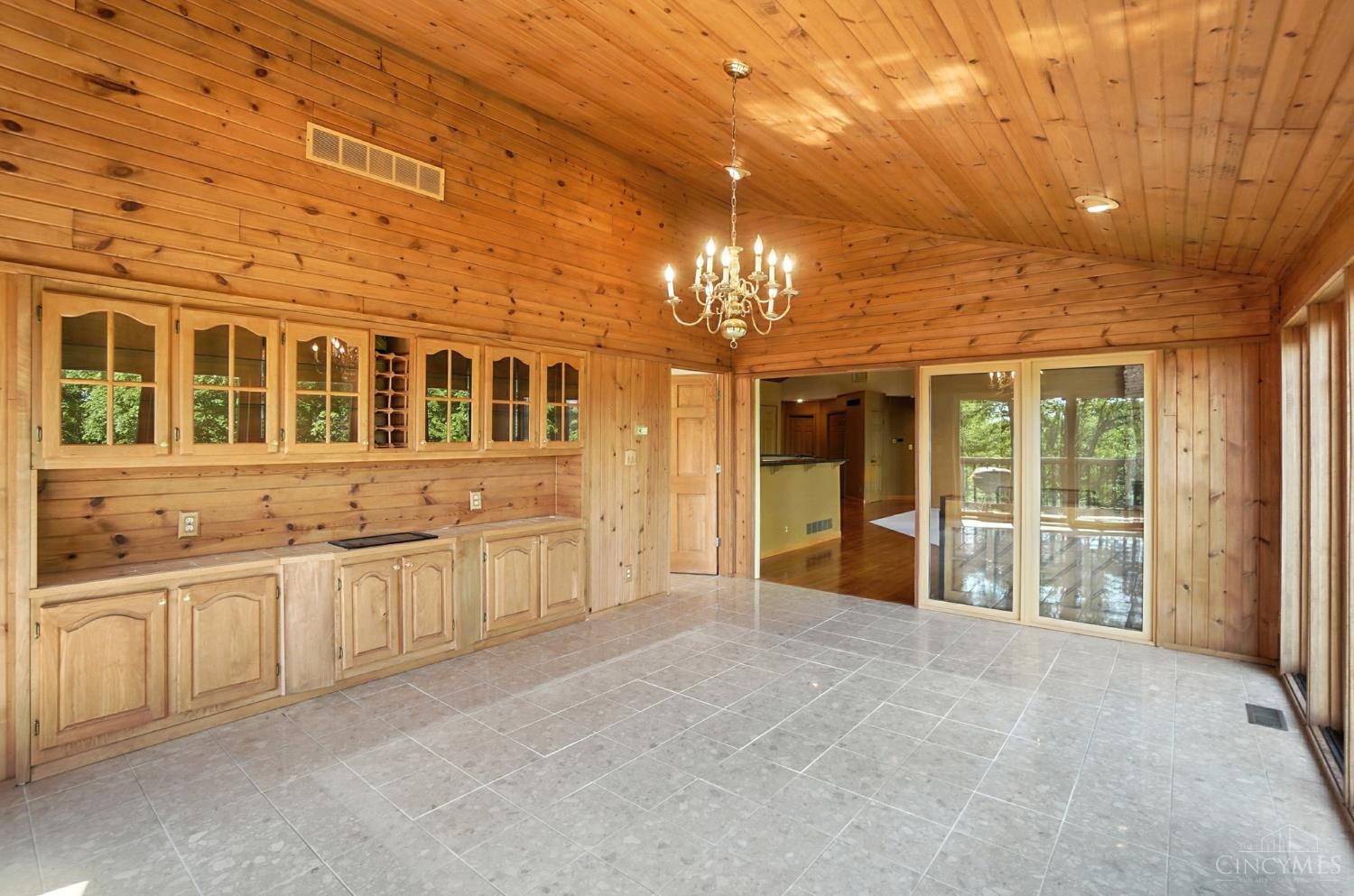 2088 Raeburn Drive