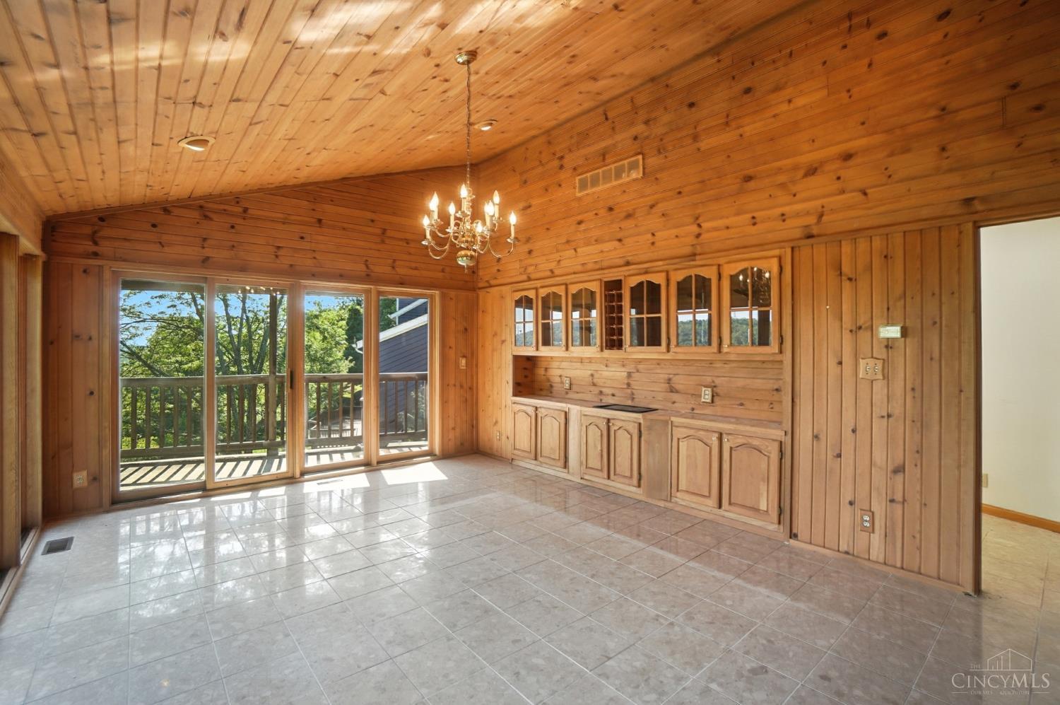 2088 Raeburn Drive