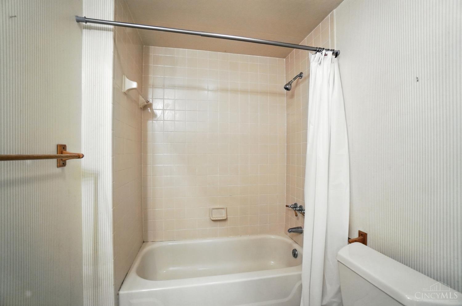 2088 Raeburn Drive