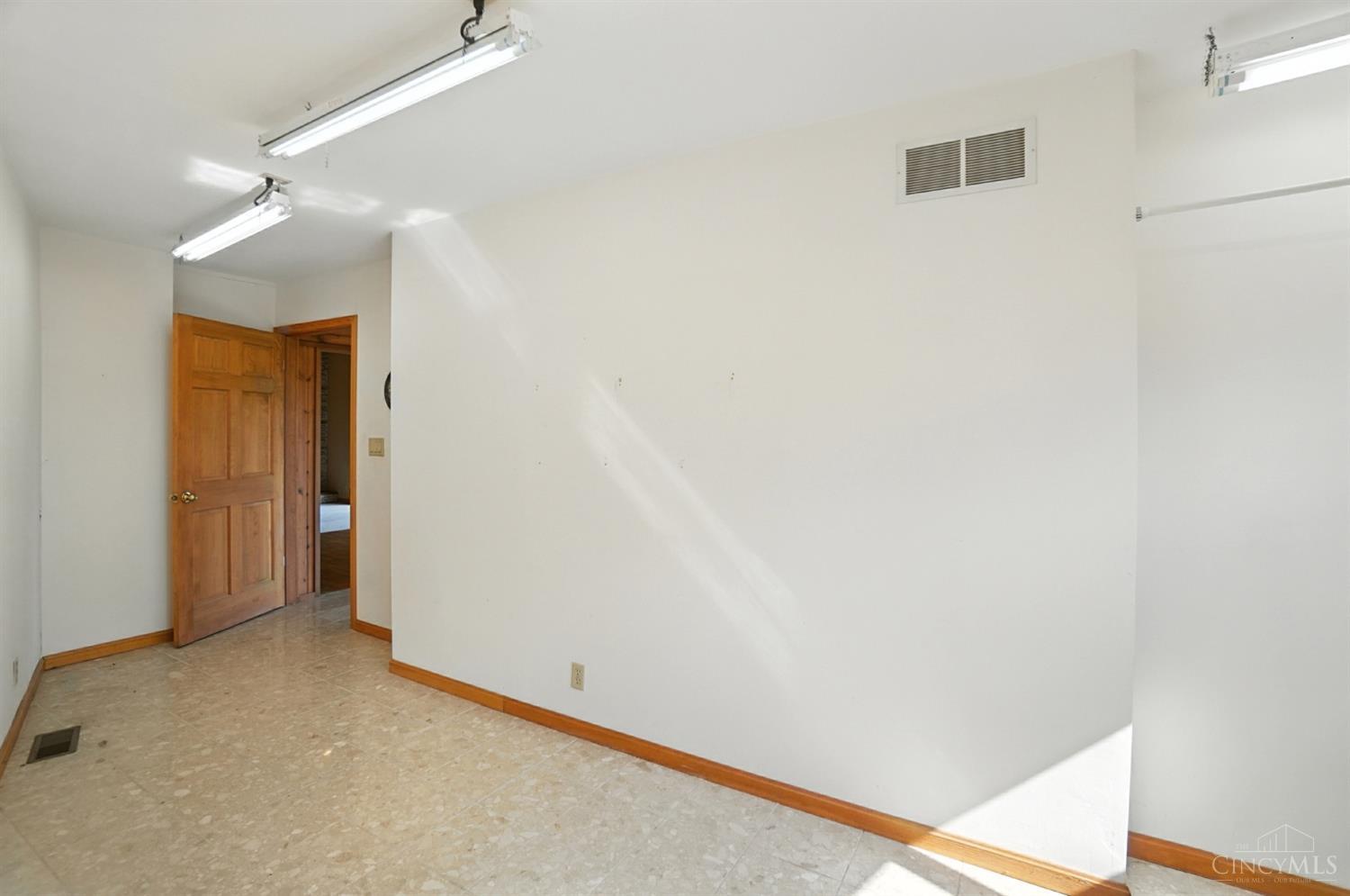 2088 Raeburn Drive