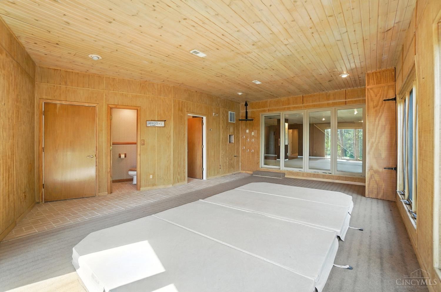 2088 Raeburn Drive