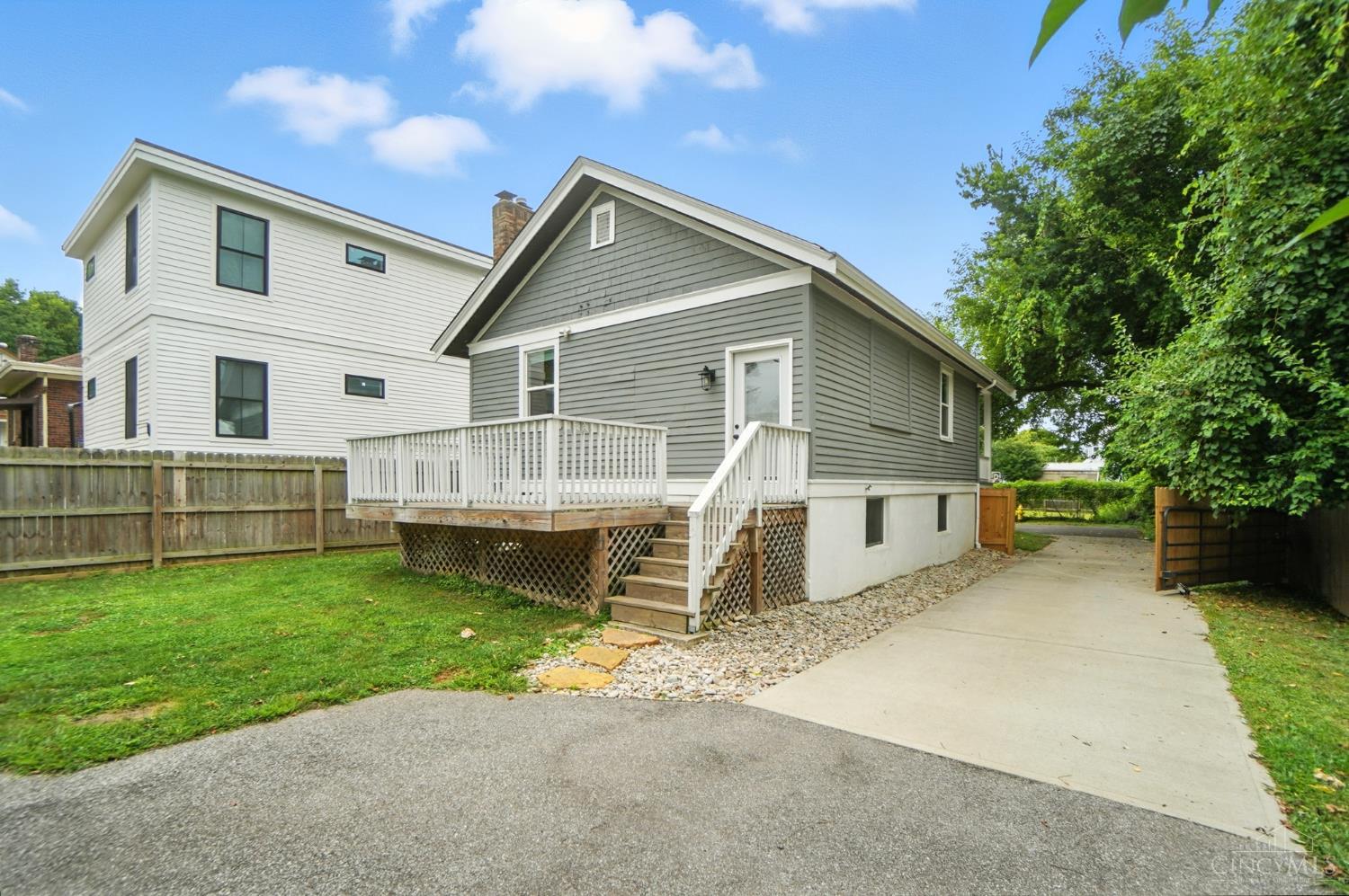 5564 Moorehead Street