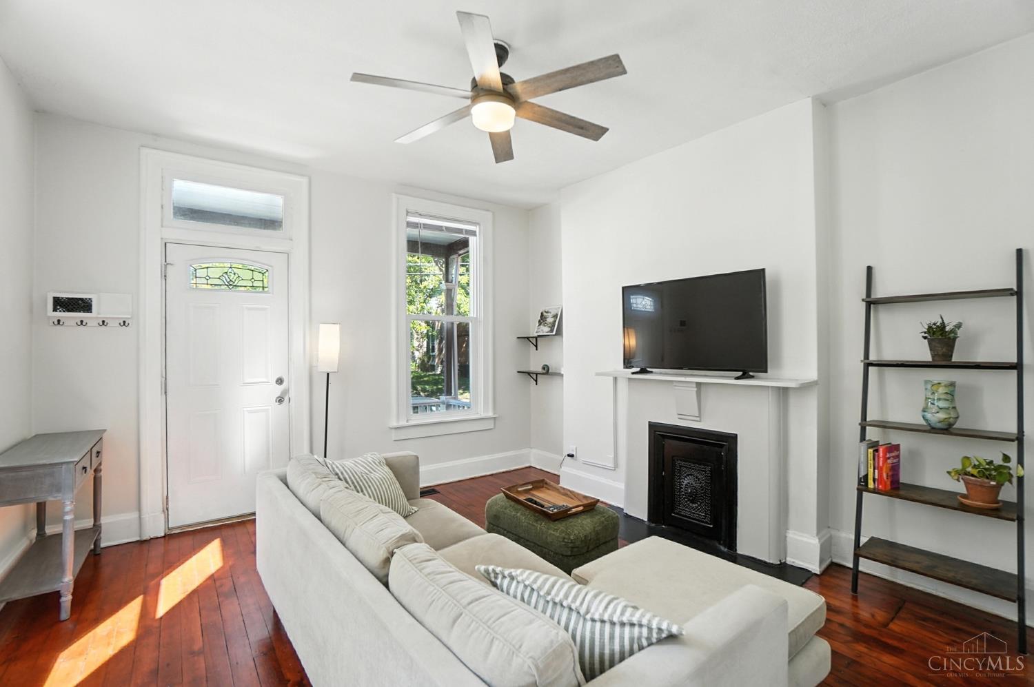 4242 Williamson Place