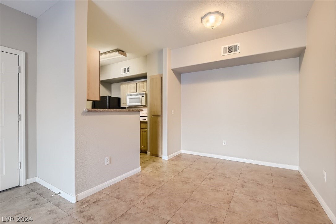 8000 Badura Avenue 1170
