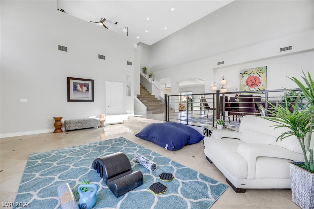5440 Regal Peak Drive
