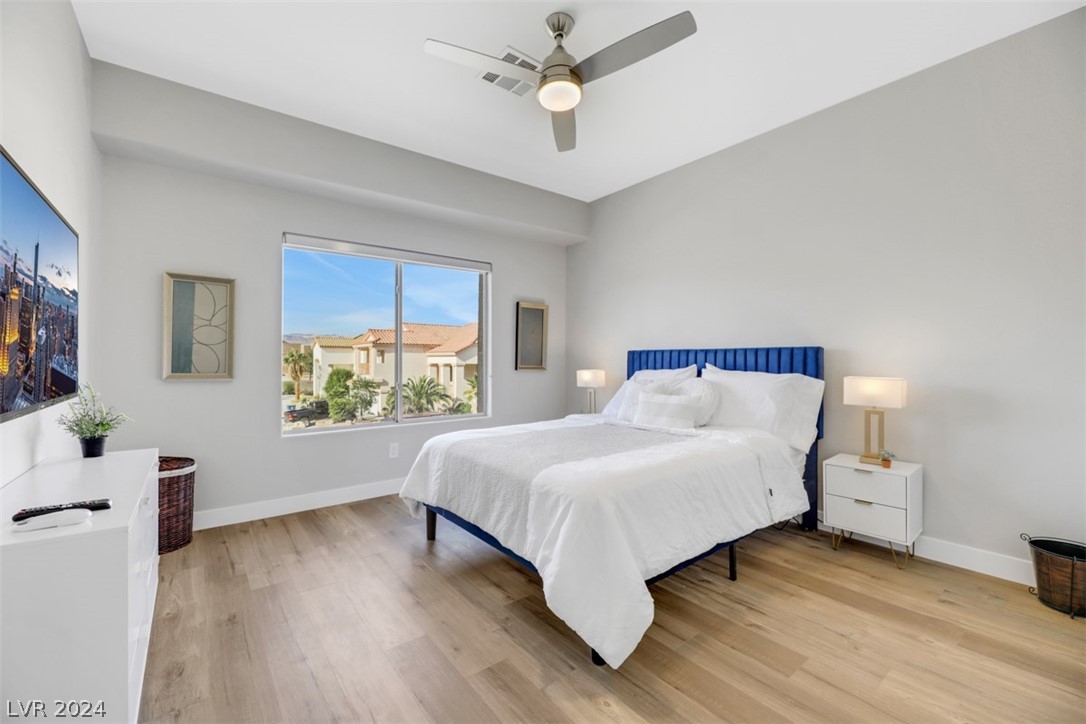 5440 Regal Peak Drive