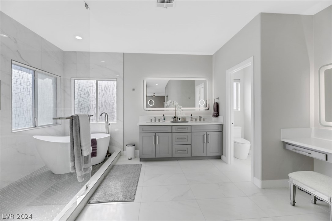5440 Regal Peak Drive