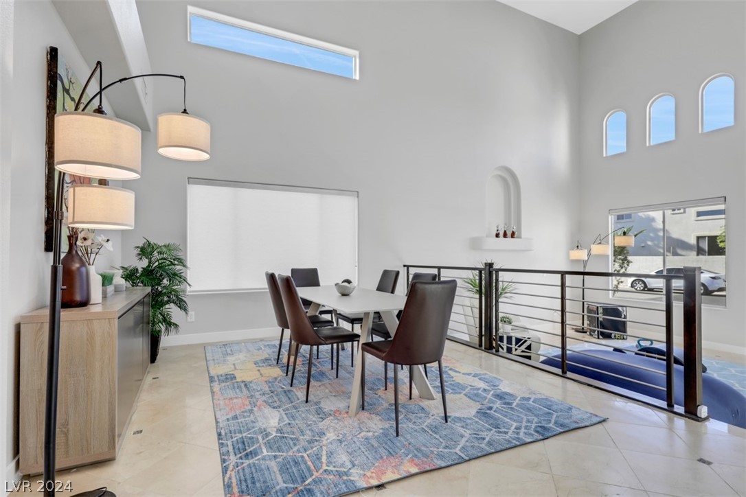 5440 Regal Peak Drive