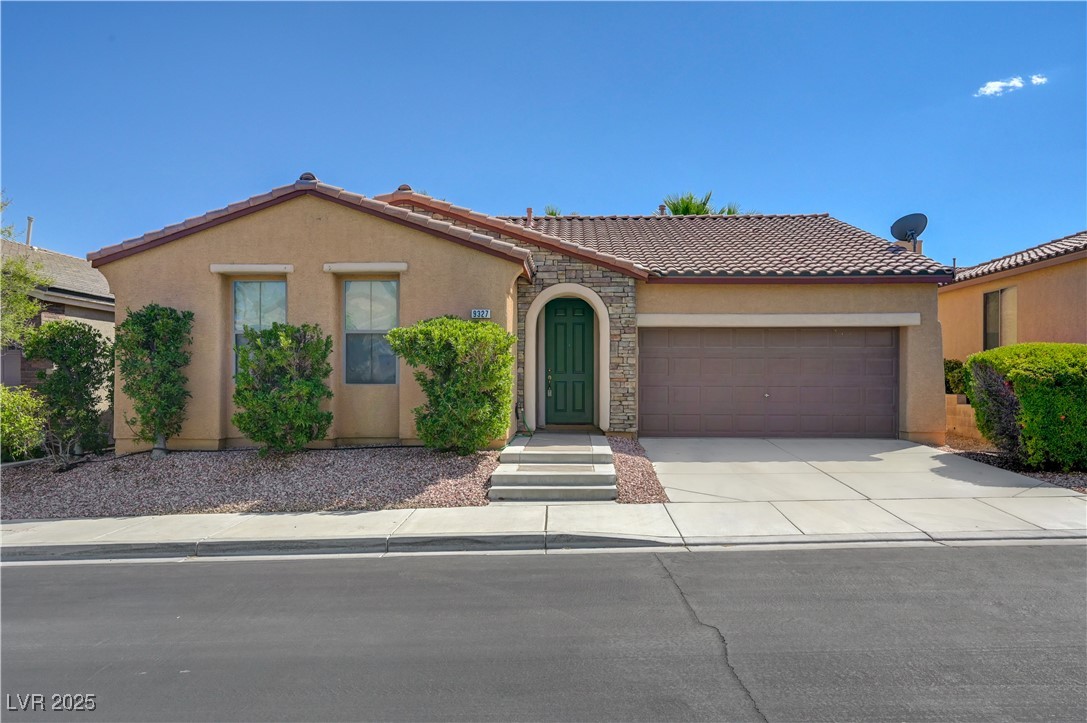 9327 Oxbow Lake Avenue