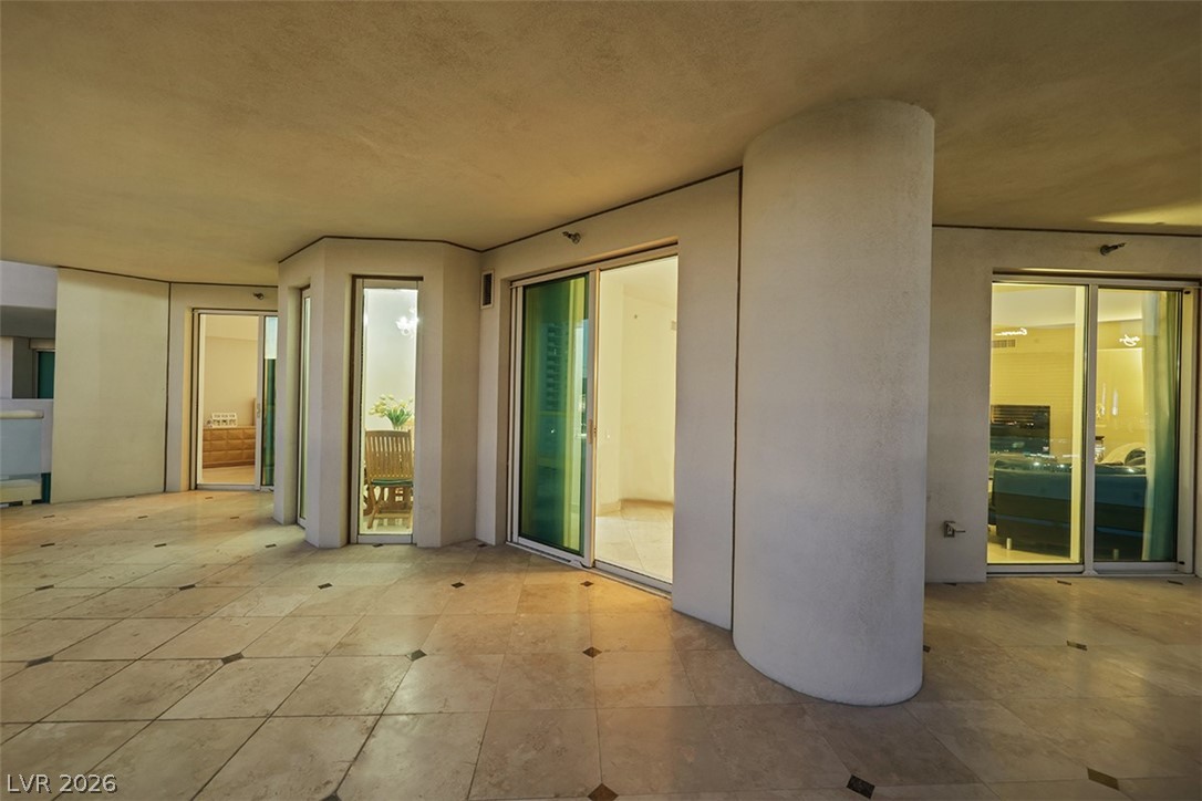 2857 Paradise Road 2006