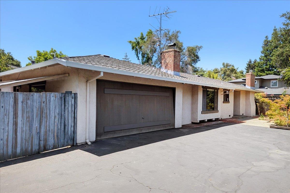 60 View Street