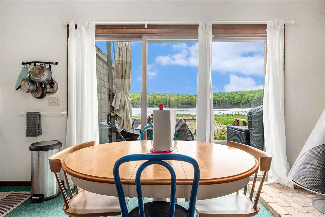 1935 Limberlost Lane