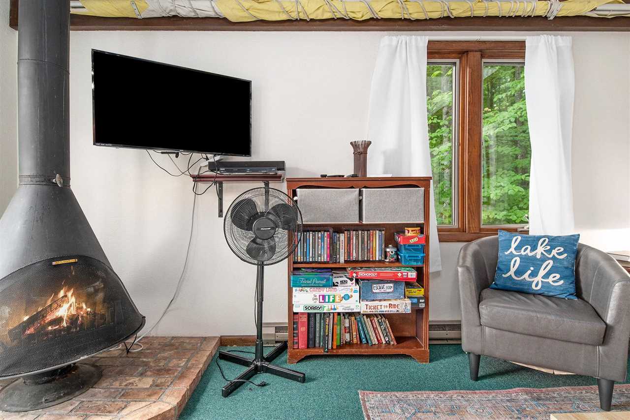 1935 Limberlost Lane