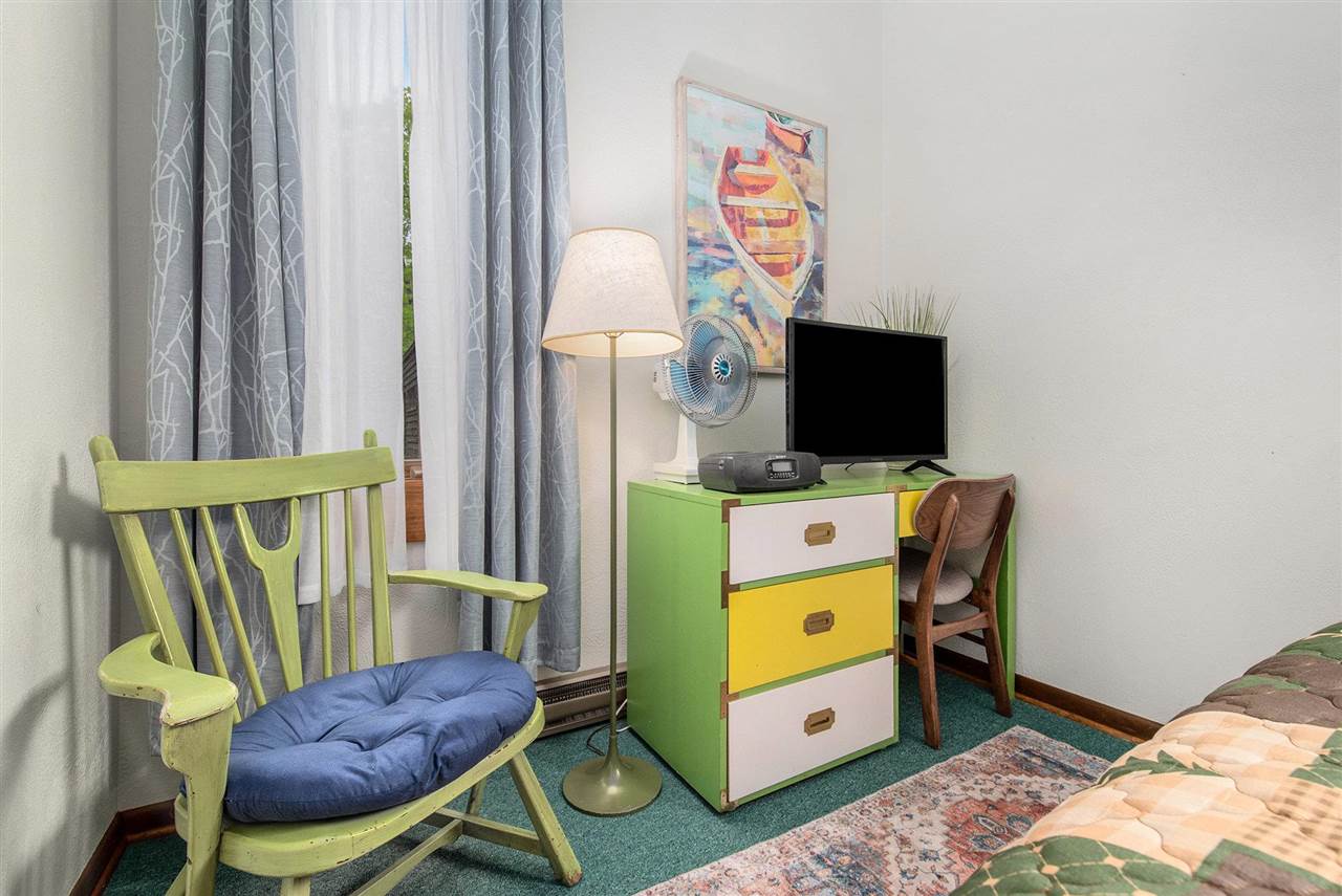 1935 Limberlost Lane