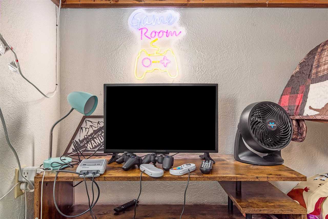 1935 Limberlost Lane