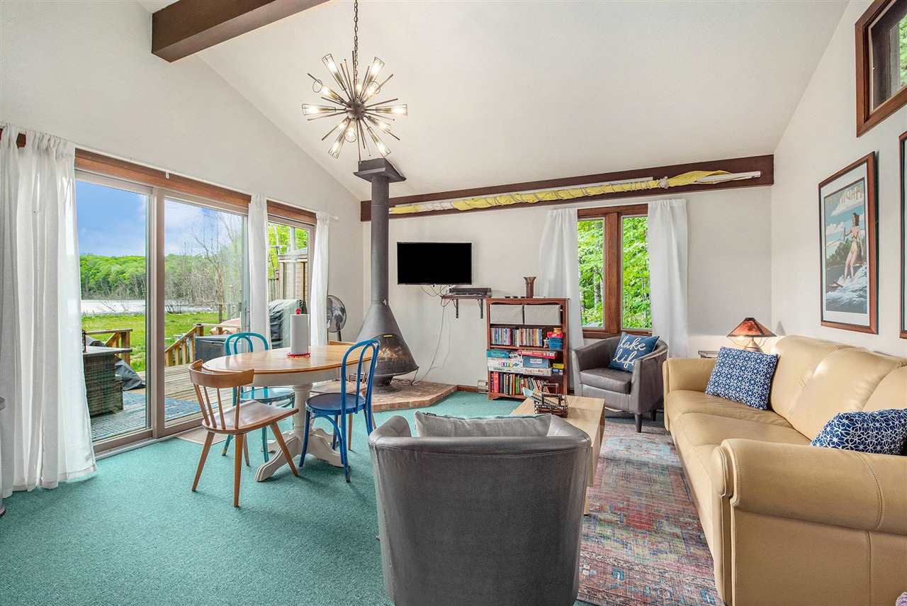 1935 Limberlost Lane