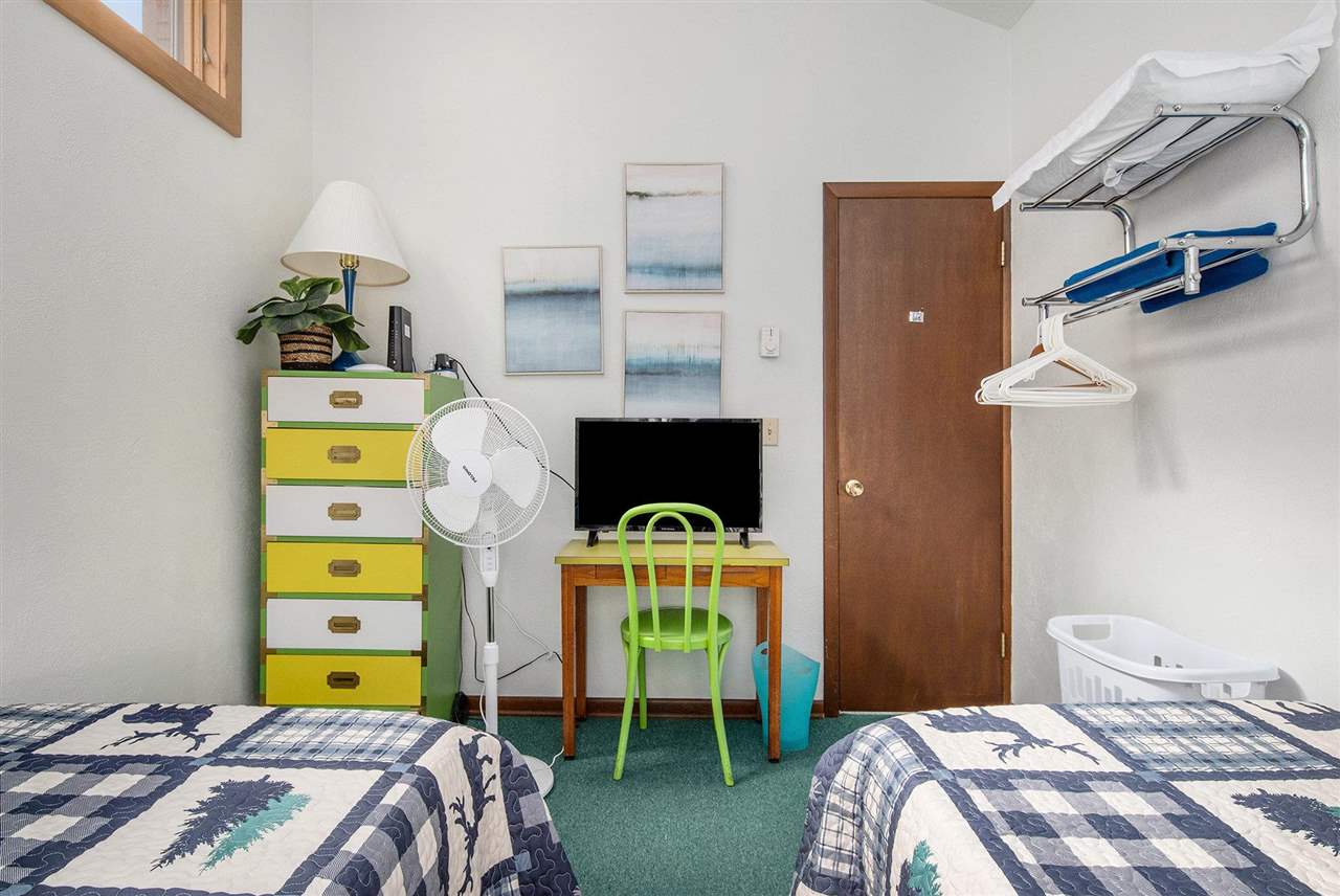 1935 Limberlost Lane