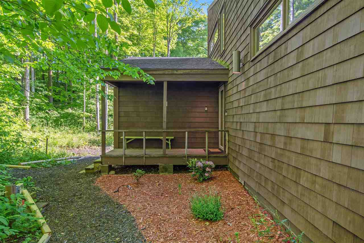 1935 Limberlost Lane