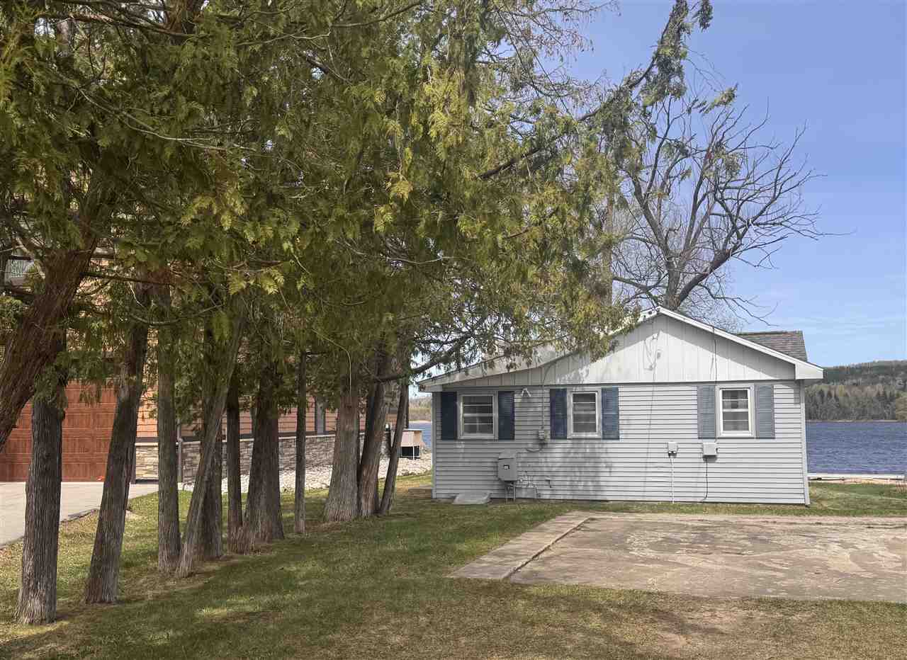 400 Dr. Dickens Drive