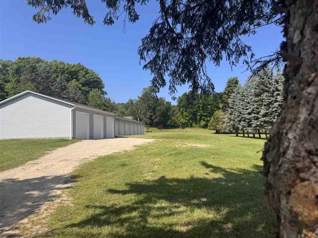 506 N Lake Unit: 11