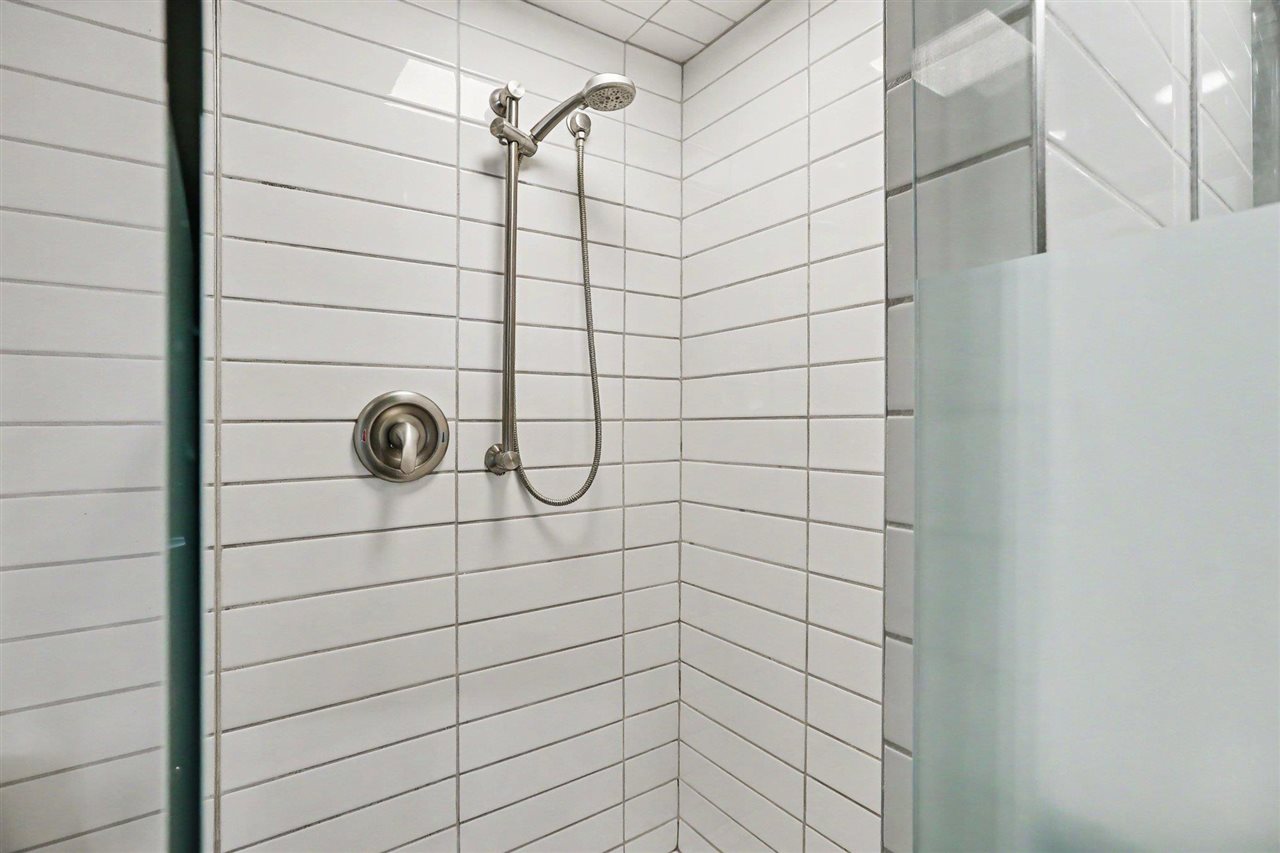 506 N Lake Unit: 11