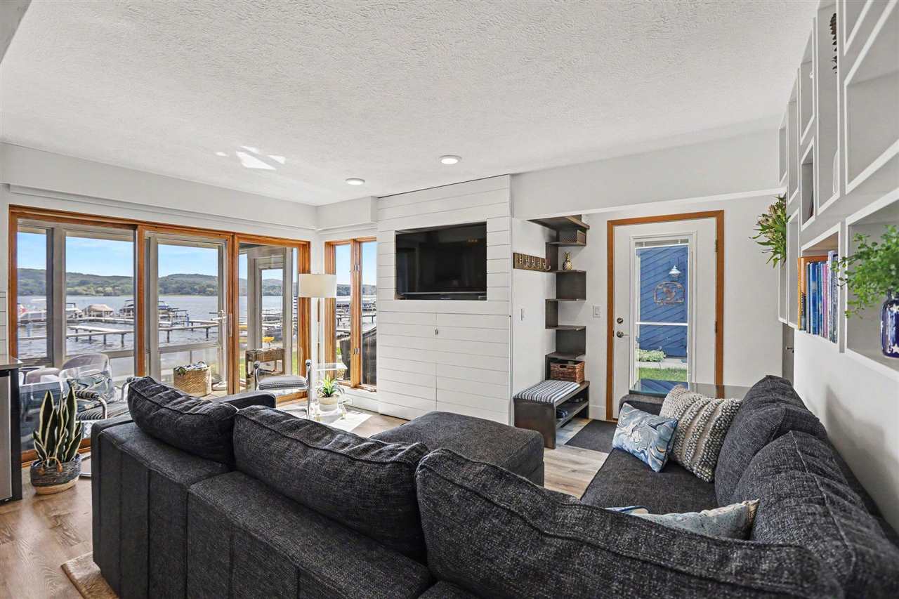 506 N Lake Unit: 11