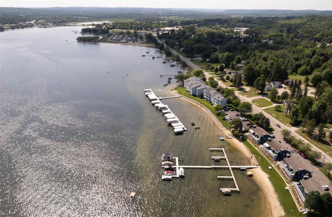 506 N Lake Unit: 11
