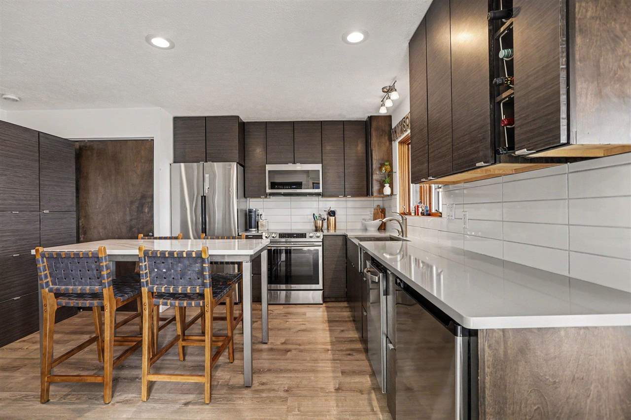 506 N Lake Unit: 11