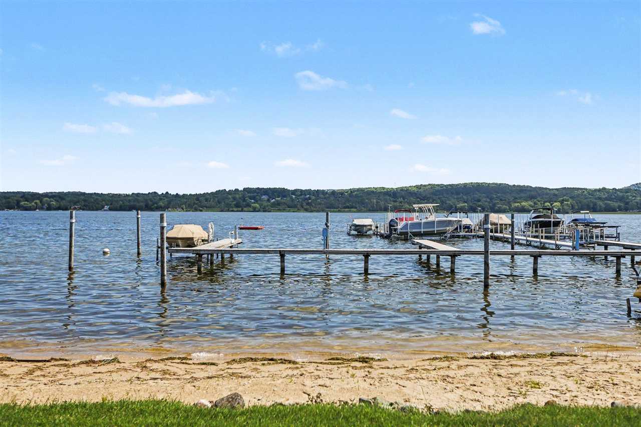 506 N Lake Unit: 11