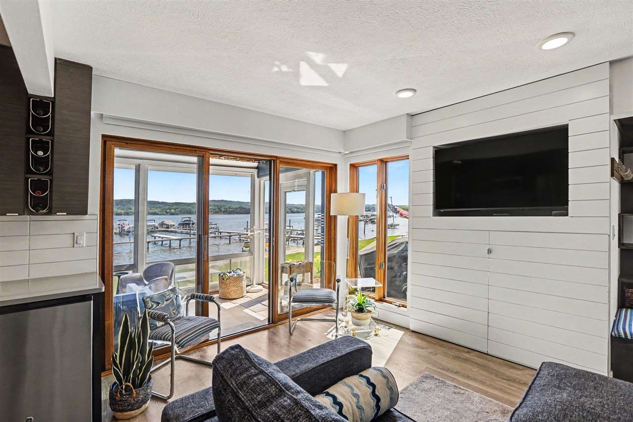506 N Lake Unit: 11