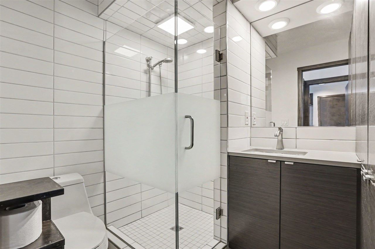 506 N Lake Unit: 11