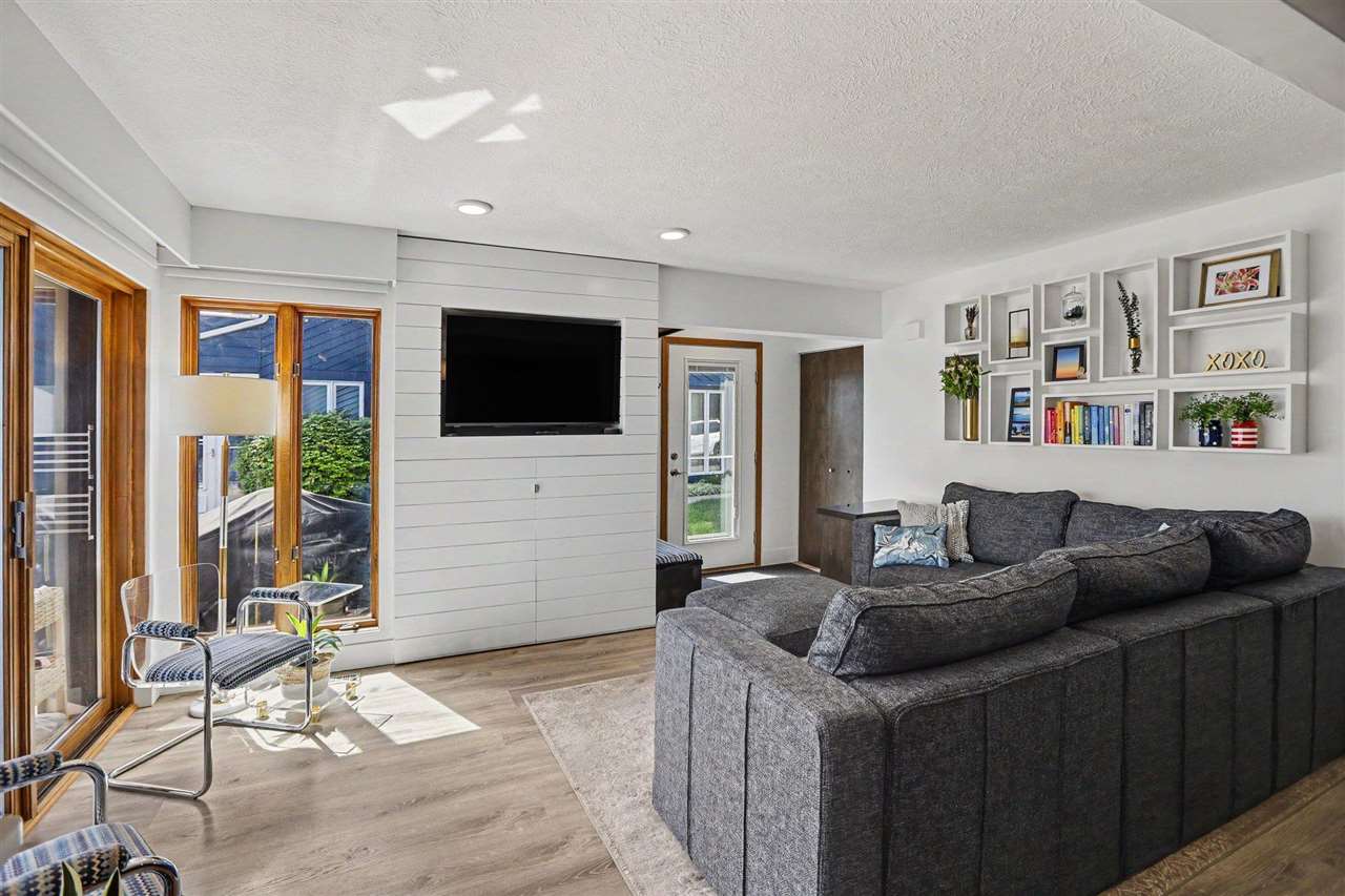 506 N Lake Unit: 11